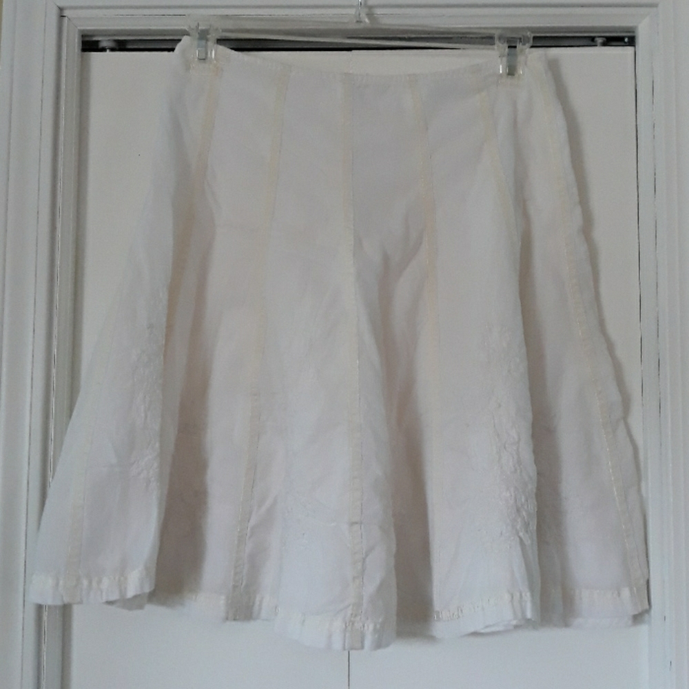 White Vintage Midi Skirt with Embroidery